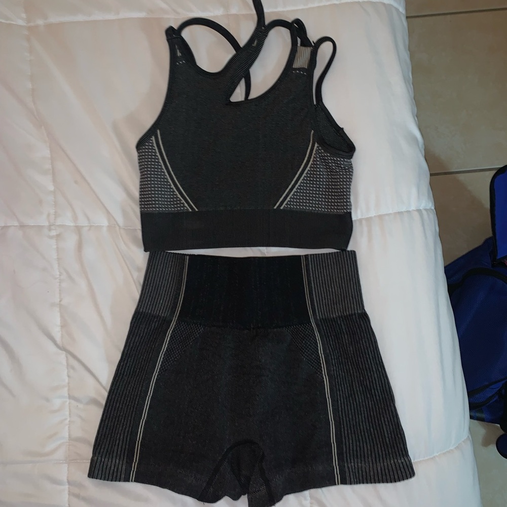 Black Set
